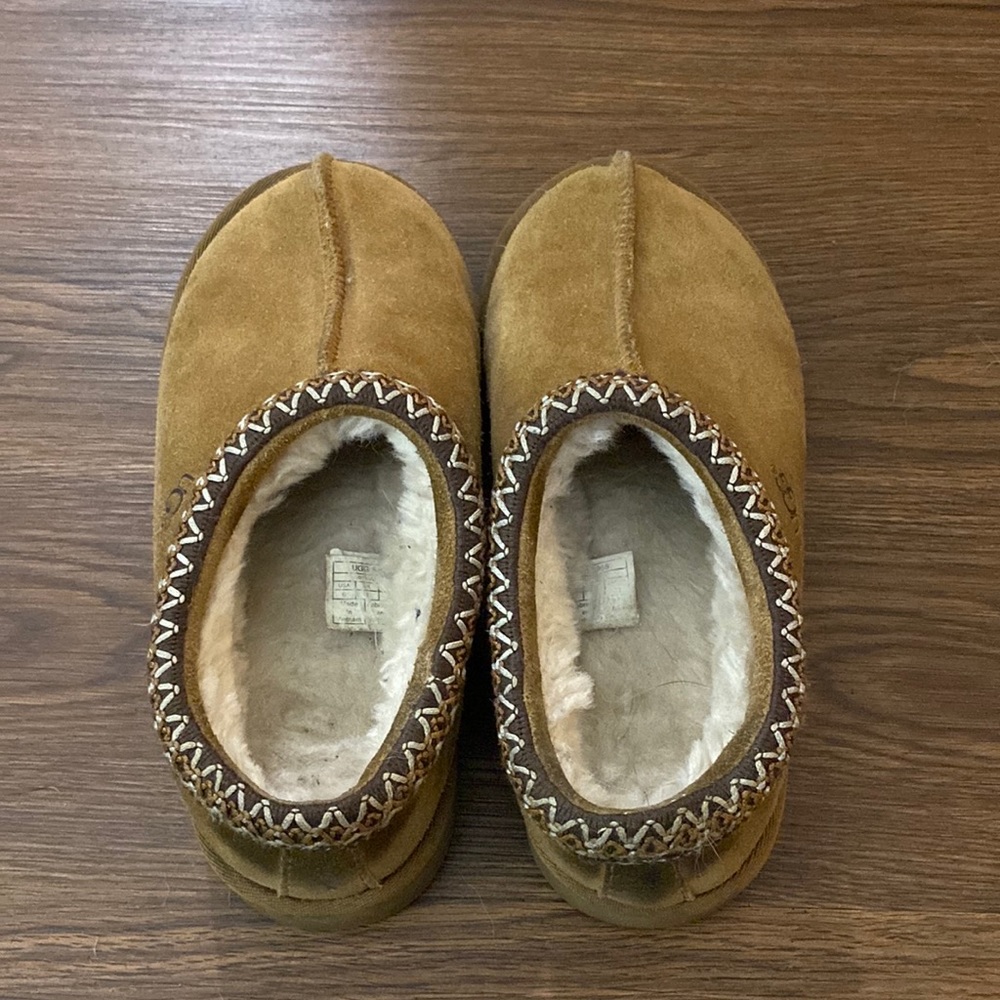 Ugg slippers